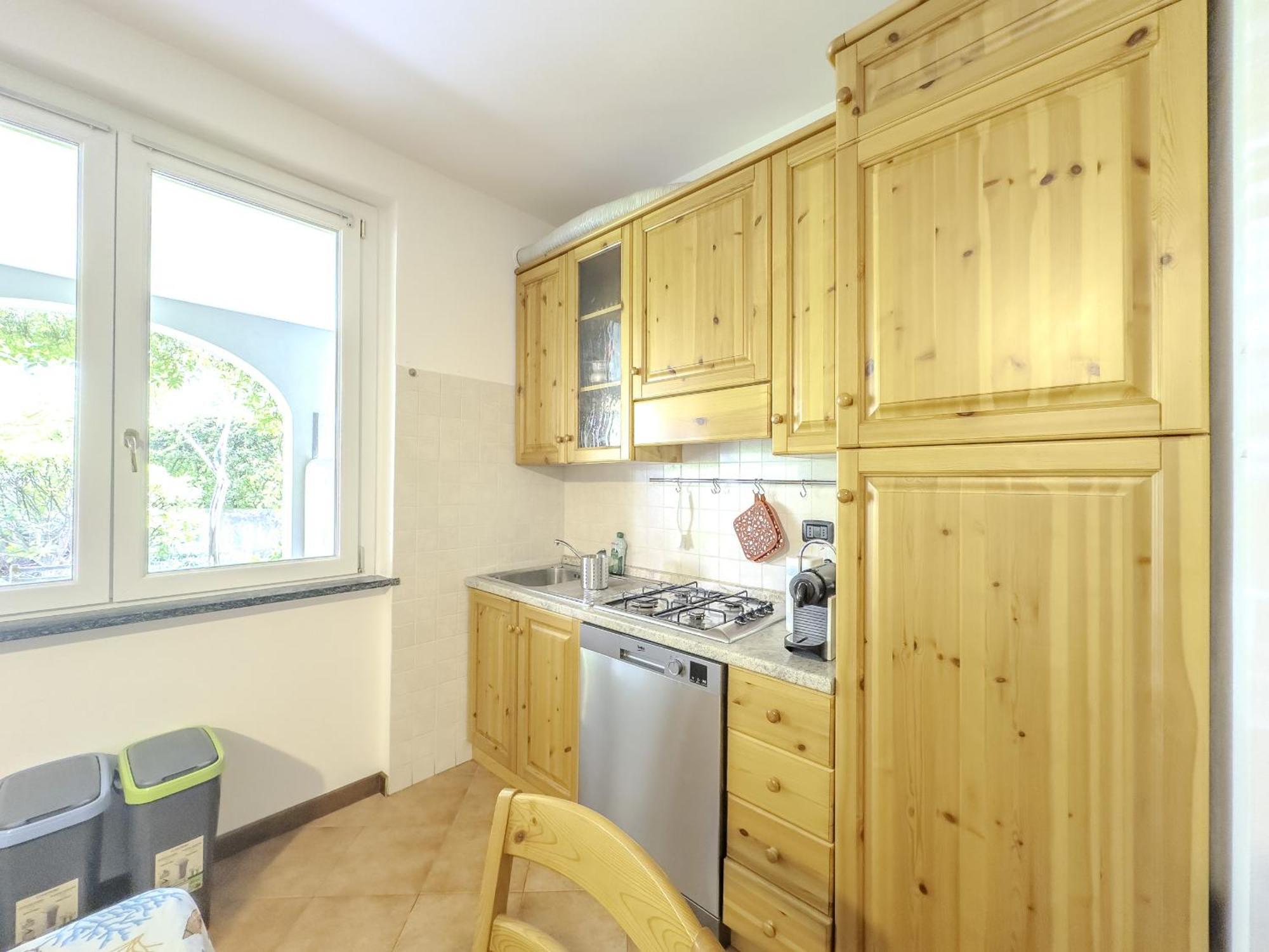 Appartamento Fronte Lago Bellano Exteriör bild