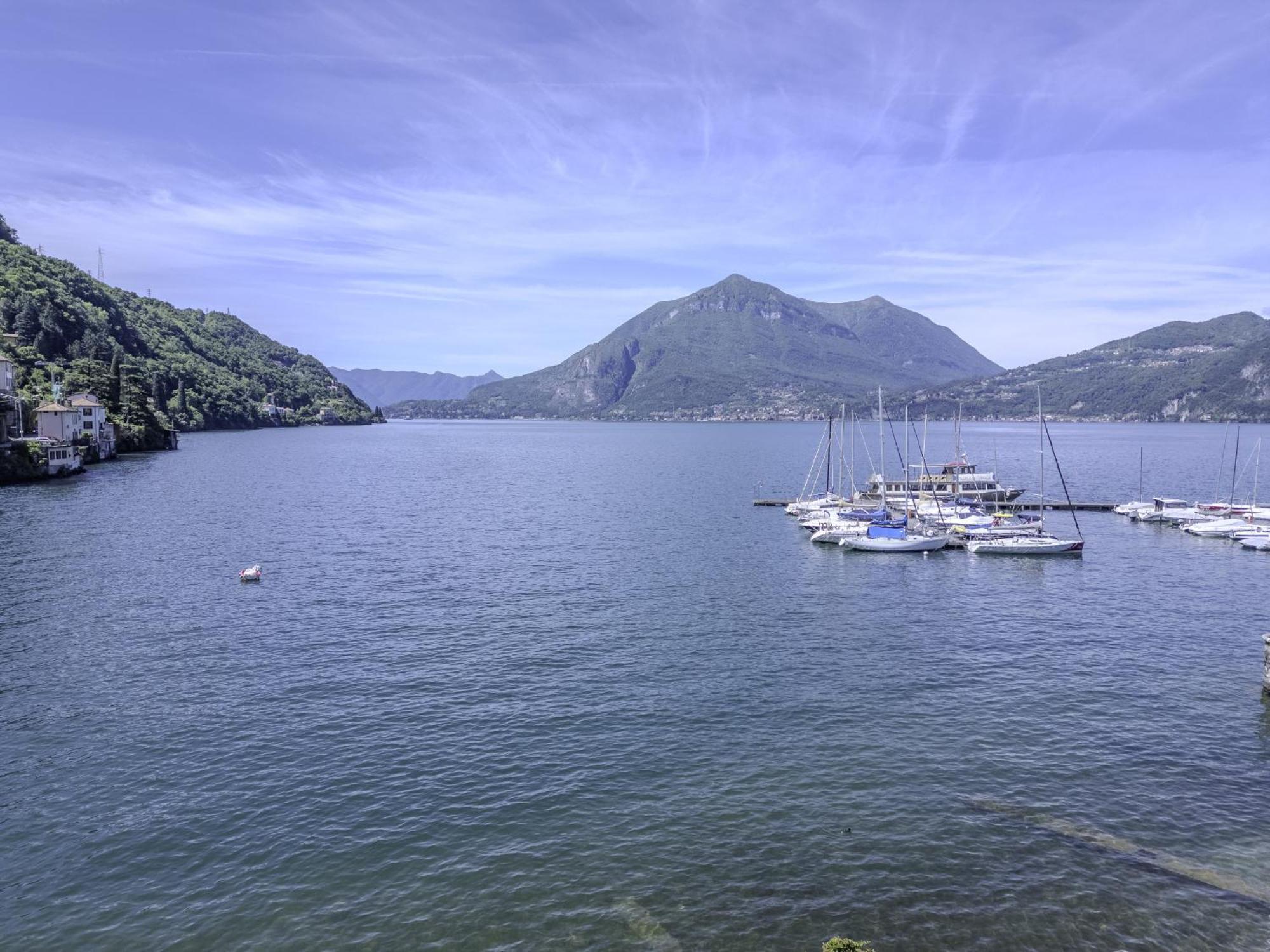 Appartamento Fronte Lago Bellano Exteriör bild